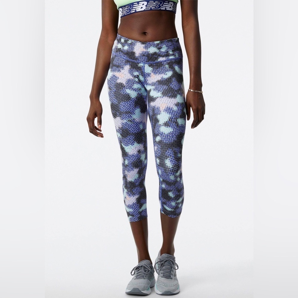 New Balance‎ Blue Digital Camo Print Mid Rise Capri Fitted NB Dry Legging